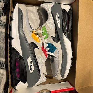 Air max 90, turf orange, size 11.5